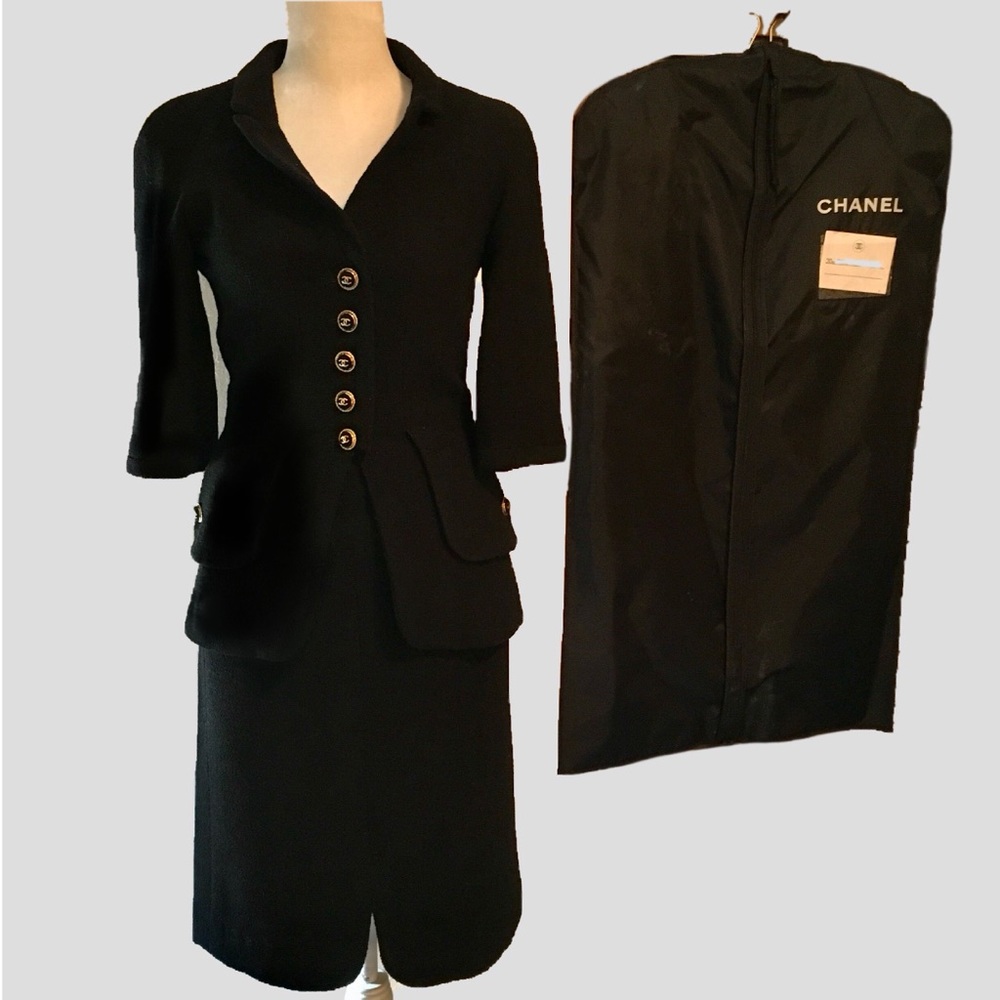Chanel 2007 Haute Couture black boucle suit FR 38